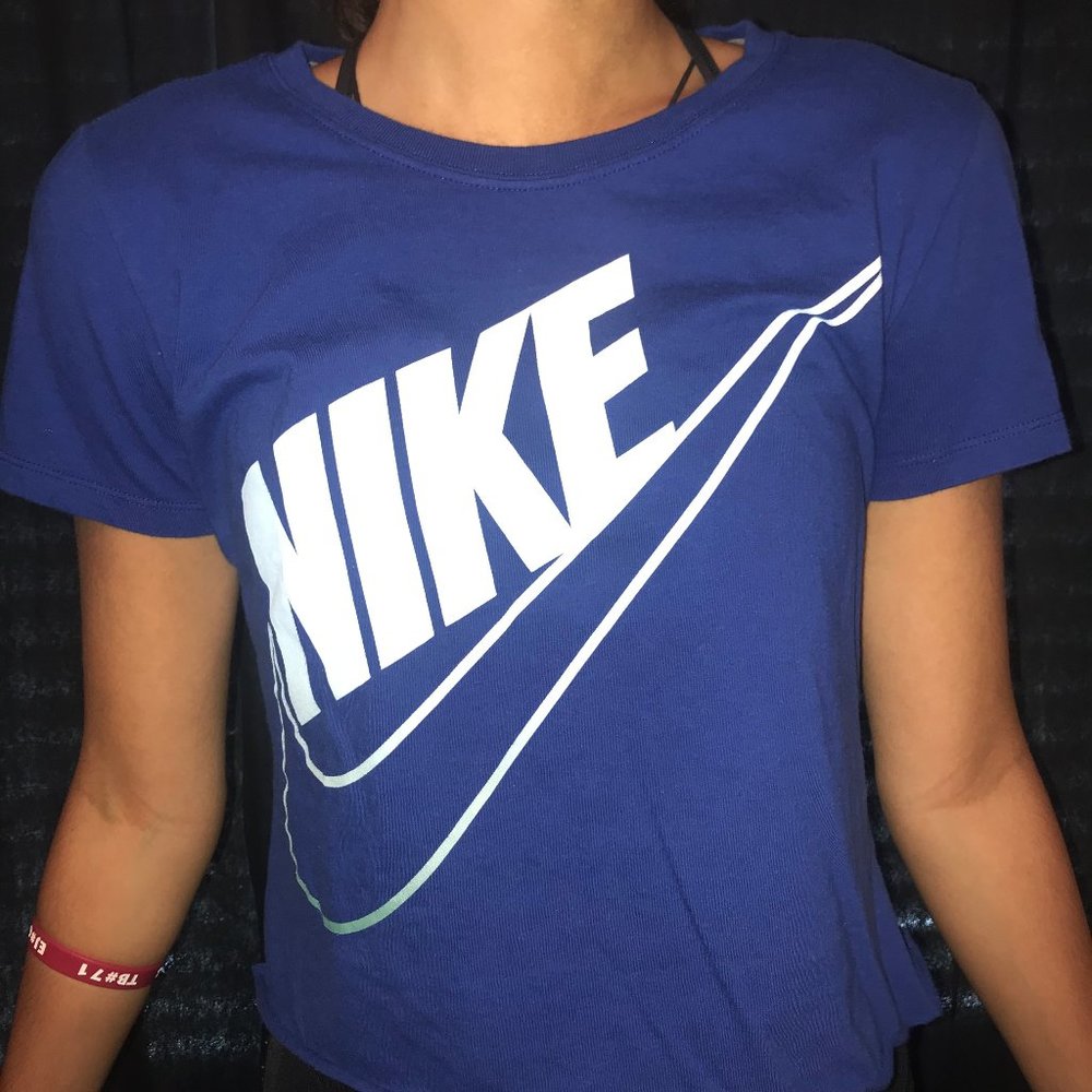 Nike Slim Fit Crop Top Blue Size Medium